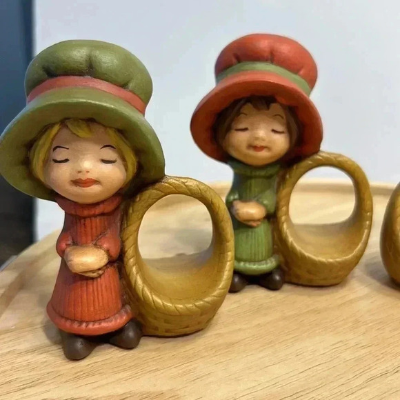 Vintage 70s Holly Hobbie napkin holders 4” tall hand painted girls with baskets - Picture 3 of 6